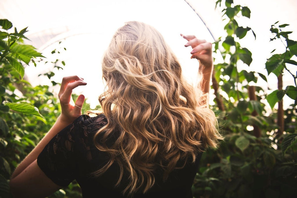 WHY A SULFATE-FREE SHAMPOO AND CONDITIONER IS BETTER FOR YOUR HAIR